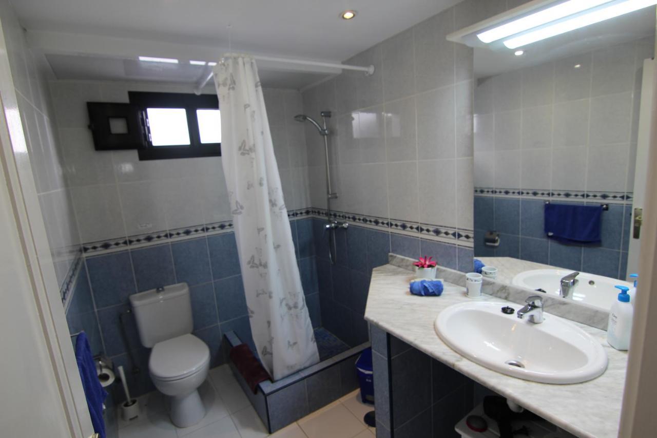 Apartamentos Los Dragos Puerto del Carmen  Bagian luar foto